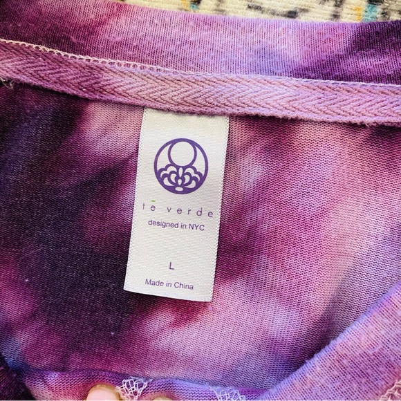⭐️ TE VERDE Purple Tie Dyed Pullover - Picture 5 of 6